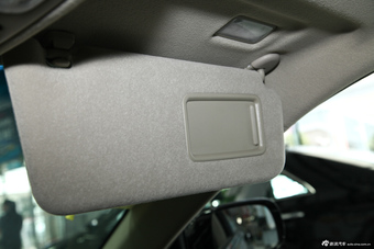 2013款凯美瑞200G 2.0L自动经典豪华版