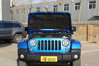 2015款牧马人3.0L四门版Sahara图片