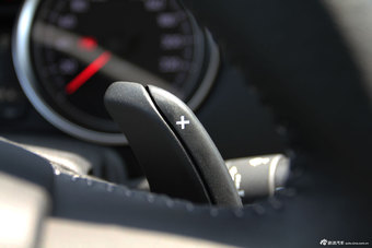 2014款东风标致408 1.6T自动尊贵版