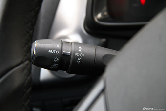 2014款DS 5 1.6T自动雅致版THP160