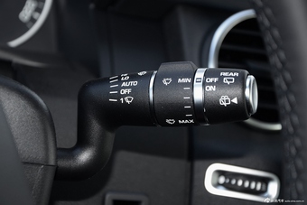 2016款第四代发现3.0T自动V6 SC SE