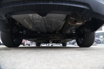 2015款悦翔V7 1.6L自动乐趣型