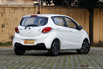 2015款奔奔1.4L手动尊贵型国5