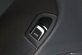 2015款奥迪A4L到店实拍