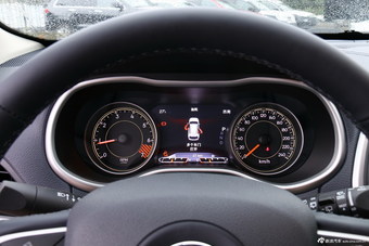 2015款自由光 2.4L自动精英版