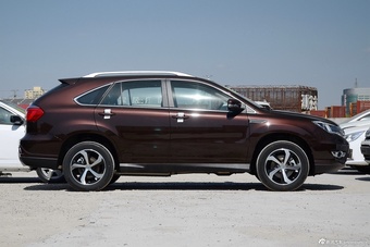 2016款比亚迪S7 2.0T自动尊贵型Plus