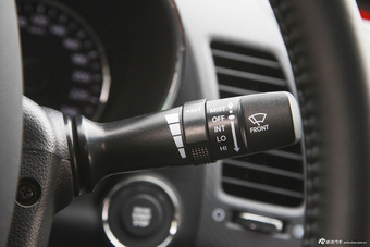 2015款起亚K3 1.6L自动DLX