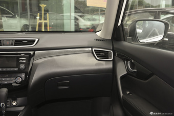 2014款奇骏2.5L自动XL ITS四驱豪华版