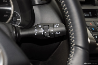 2015款雷克萨斯NX 2.5L自动300h全驱锋芒版