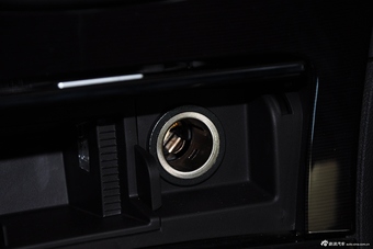 2015款君威2.0T自动GS燃情运动版