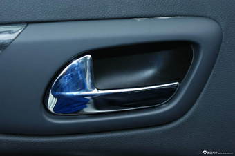 2012款东风雪铁龙C5