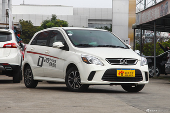 2015款绅宝D20两厢1.5L自动乐天版