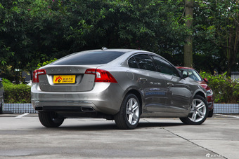 2016款沃尔沃S60L 2.0T自动 T5智驭版