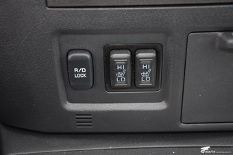 2016款帕杰罗（进口）3.0L自动尊贵版 国5