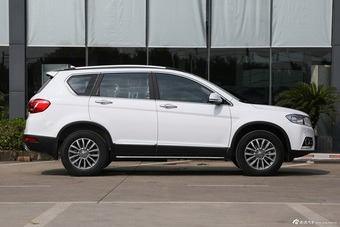 2015款哈弗H6运动版1.5T自动两驱尊享型