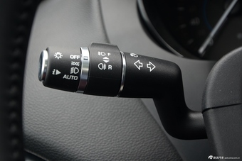 2016款捷豹F-PACE 2.0T自动都市尊享版