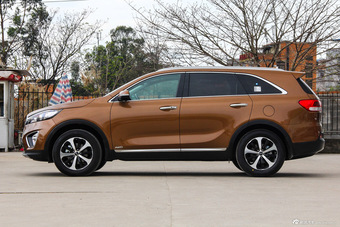 2015款索兰托L 2.2T自动柴油四驱精英版 5座