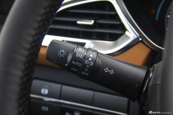 2015款DX7 1.5T自动豪华型