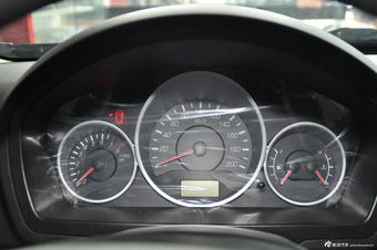 2012款奥轩G5 2.4L手动精英版四驱