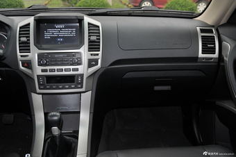 2012款奥轩GX5 2.0L手动两驱时尚版