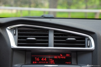 2014款雪铁龙C4L 1.6THP自动智驱劲智版