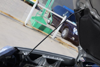 2015款东风风度MX6 2.0L CVT四驱UPR