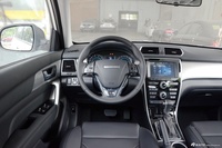 2017款哈弗H2 1.5T自动两驱精英型红标