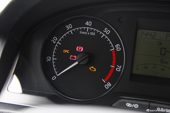 2016款昕动1.6L自动前行版