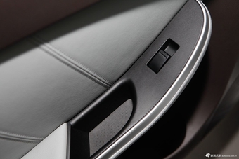 2014款纳智捷 5 Sedan荣耀导航版 1.8T自动尊贵型