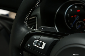 2015款尚酷R 2.0T自动