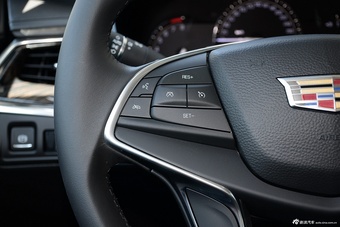 2016款凯迪拉克XT5 2.0T自动28T四驱豪华型