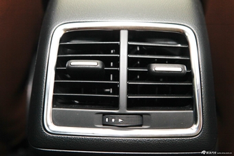 2013款奥迪Q3 35TFSI quattro四驱技术型图片