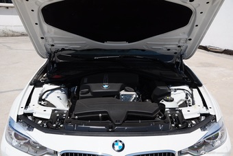 2015款宝马3系328LI豪华设计套装