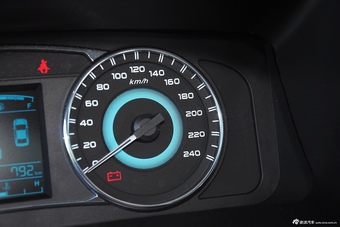 2015款吉利远景1.3T手动尊贵型