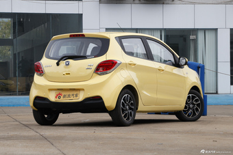 2015款奔奔1.4L手动豪华型国5