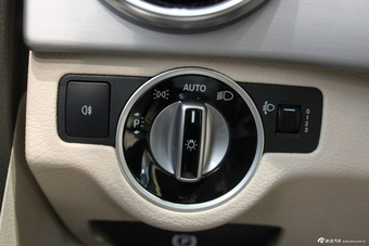 2013款奔驰GLK300 4MATIC 动感型（天窗版）到店实拍