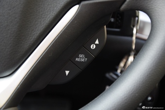 2015款CR-V2.0L两驱都市版