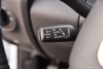 2014款奥迪Q7 35TFSI越野型