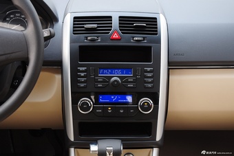 2015款绅宝D20自动两厢1.5L自动乐天版