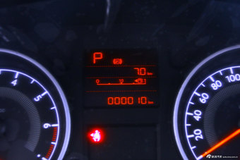 2013款标致301 1.6L自动尊贵版到店实拍