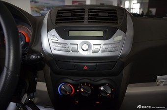 2013款众泰Z100舒适型