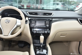 2015款奇骏2.5L自动XL四驱领先MAX版