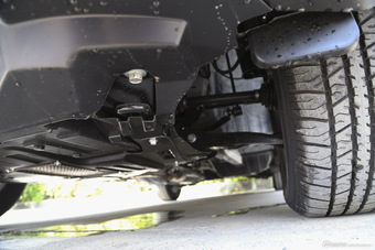 2015款哈弗H6运动版1.5T自动两驱尊享型