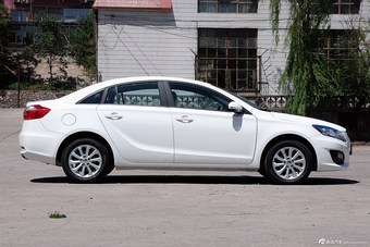 2015款海马M6 1.5T CVT驭FUN型