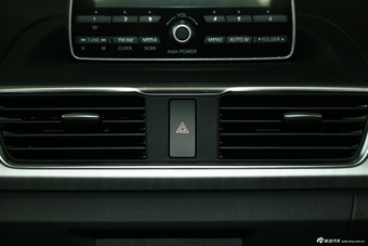 2016款马自达3昂克赛拉1.5L手动两厢舒适型