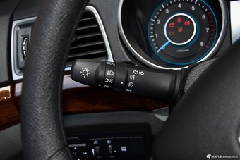 2016款北汽威旺S50 1.5T欢动精英型