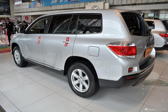 2012款汉兰达2.7L自动两驱精英版5座