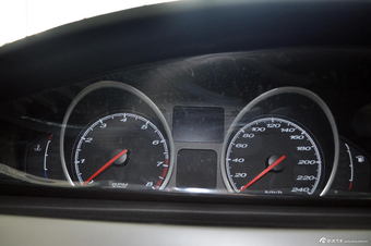 2014款MG6 1.8T掀背自动豪华版