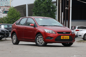 2013款福克斯两厢经典1.8L手动时尚型