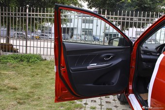 2015款YARiS L致炫1.5L自动魅动版